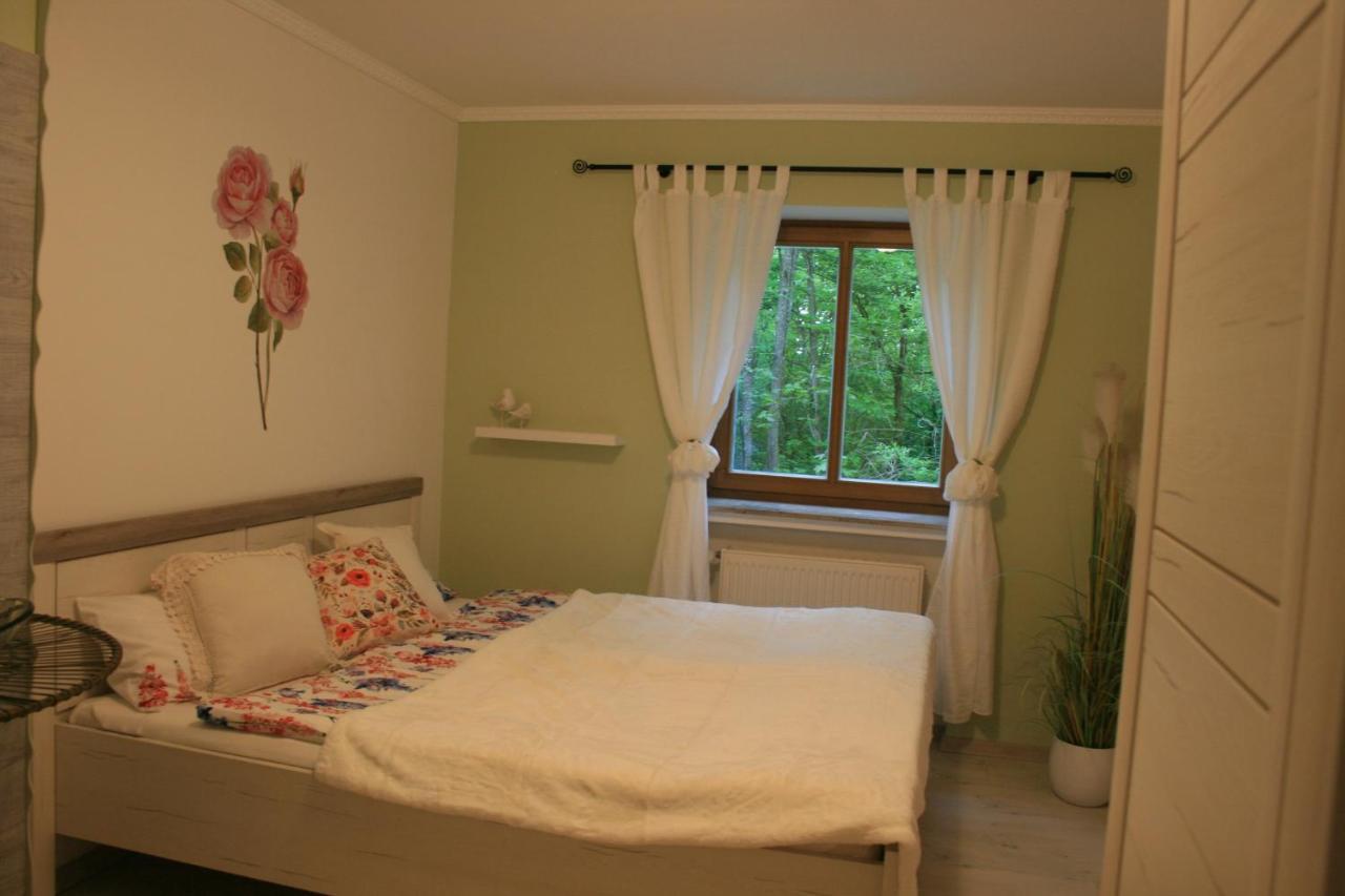 Krug'S Family Hostel Und Restaurant Weilheim in Oberbayern Dış mekan fotoğraf