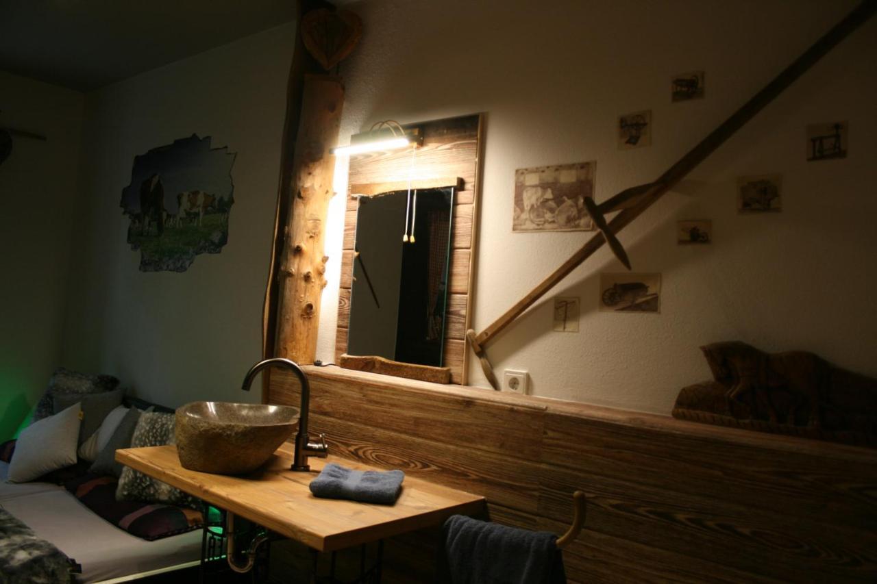 Krug'S Family Hostel Und Restaurant Weilheim in Oberbayern Dış mekan fotoğraf